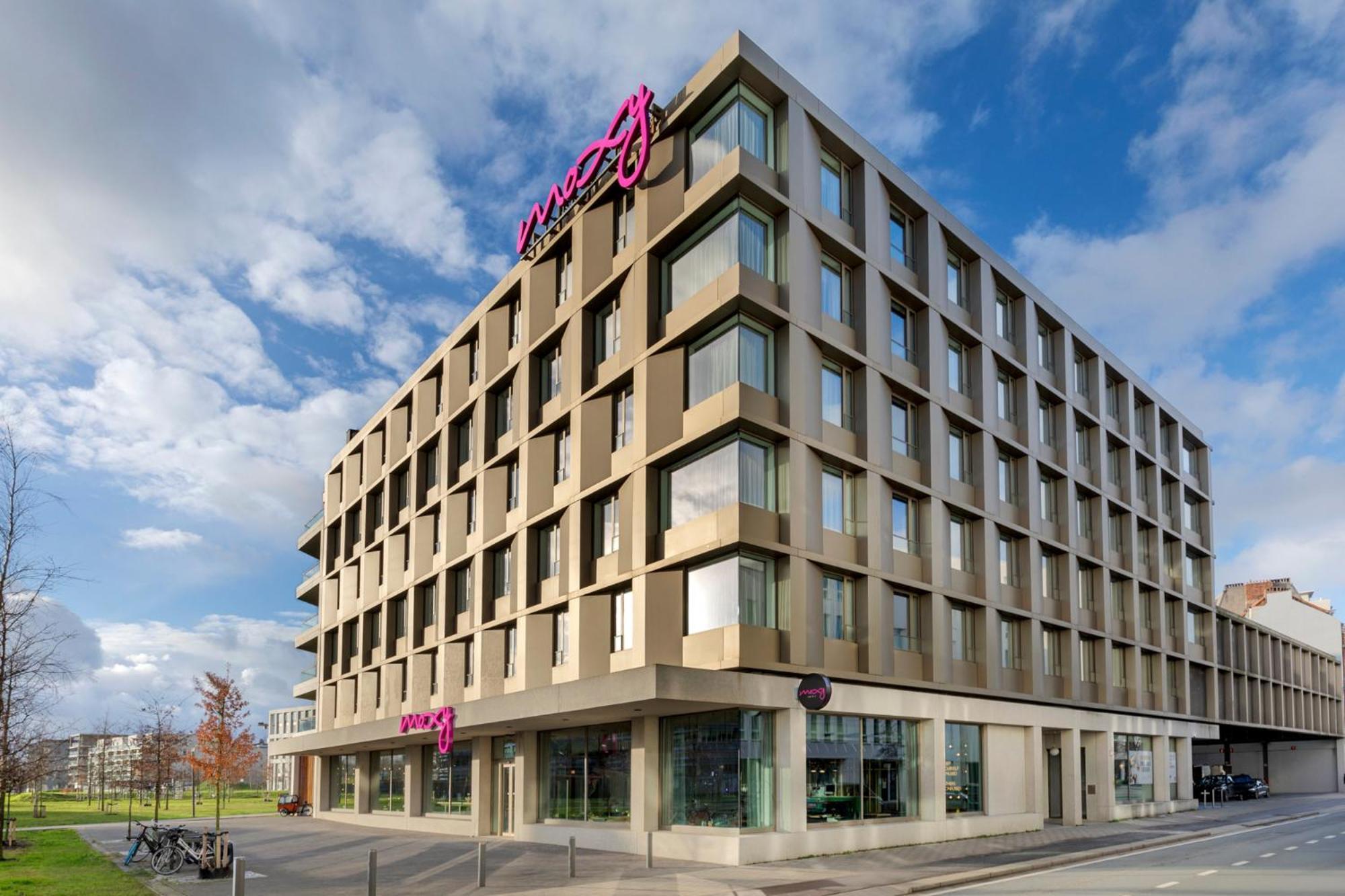 ホテル Moxy アントウェルペン エクステリア 写真