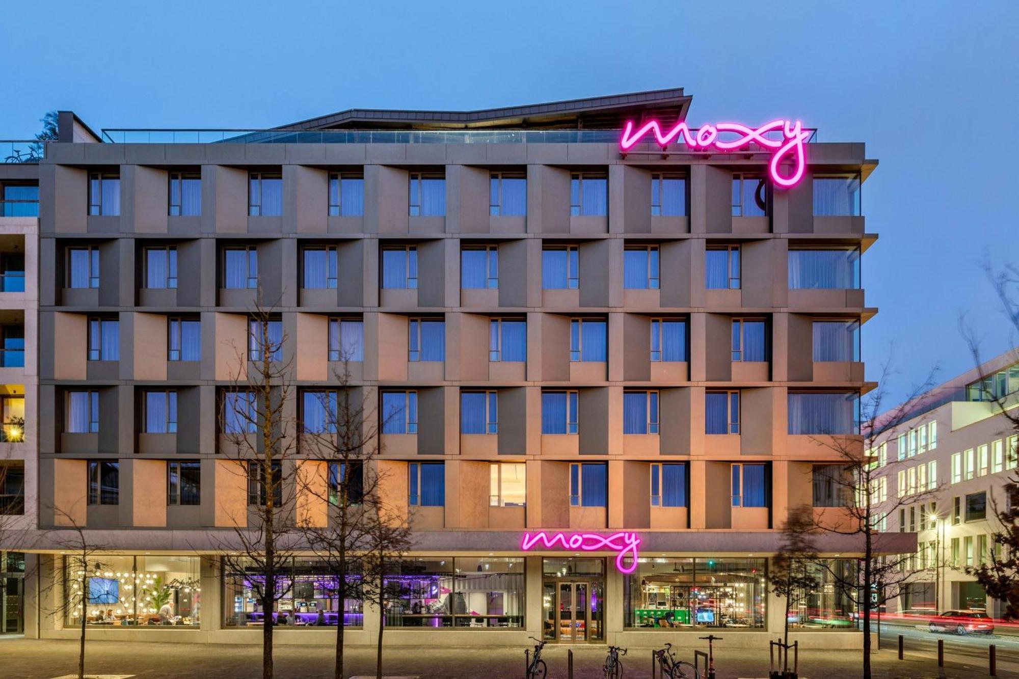 ホテル Moxy アントウェルペン エクステリア 写真
